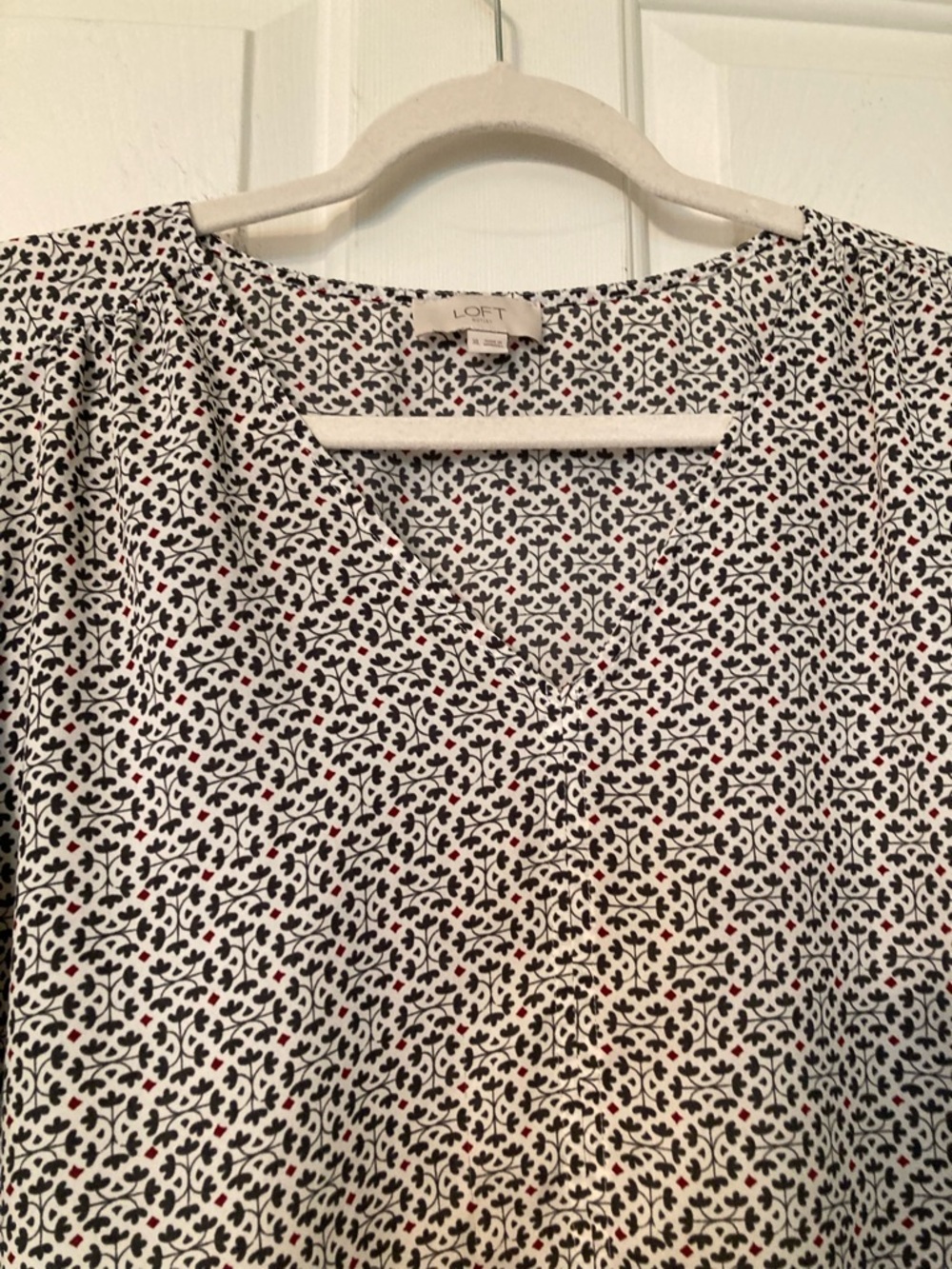 LOFT V-Neck Top - Picture 4 of 6